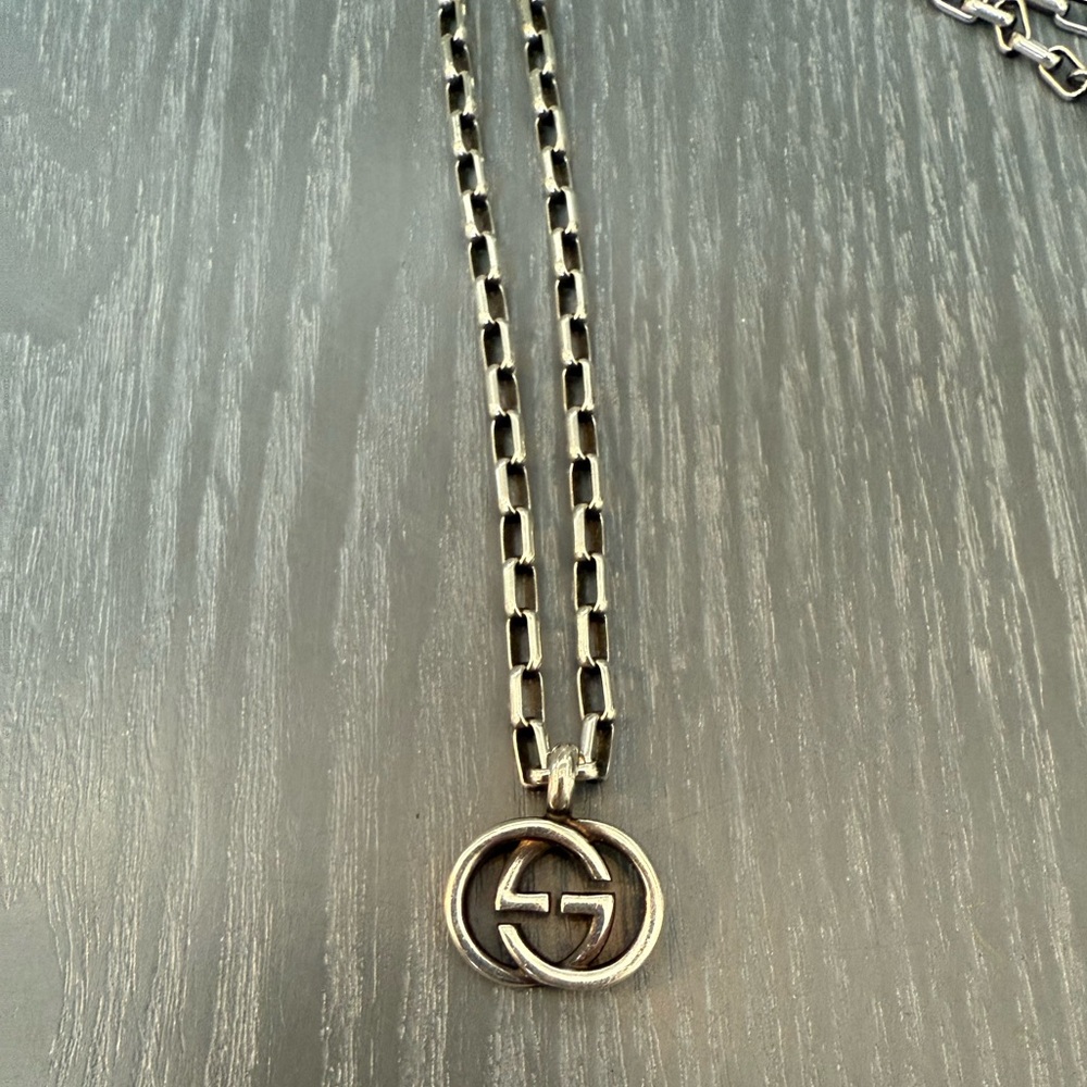 Gucci Interlocking GG chain Necklace — full inclusion
